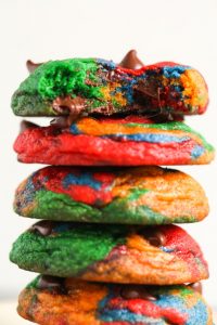 Rainbow Chocolate Chip Cookies – Cookies and Cups