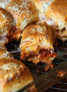 Chicken Parm Sliders – Cookies and Cups