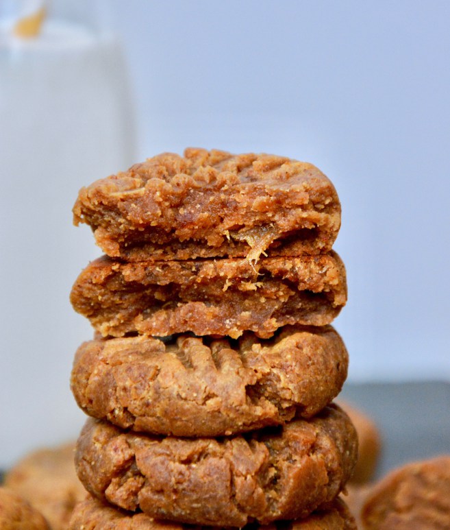 4 ingredients peanut butter date cookies TheDirtyGyro