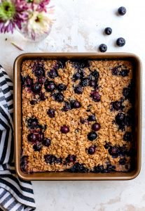 Blueberry Maple Baked Oatmeal – Two Peas & Their Pod