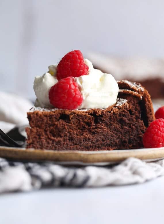Flourless Chocolate Cake Recipe | Cookies and Cups