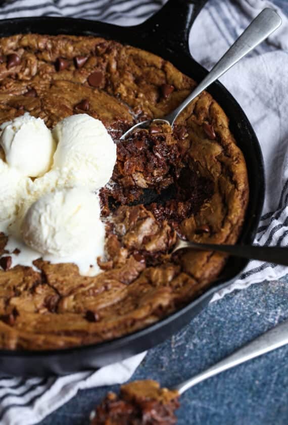 Homemade Pizookie Recipe | When a Pizza Meets a Cookie