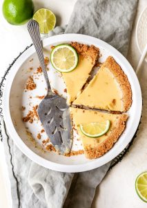 Key Lime Pie {Easy and Delicious!}