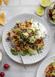 Salsa Chicken Quinoa – Weeknight One Pot Salsa Chicken Quinoa