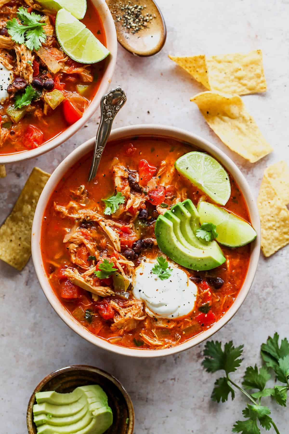 Chicken Fajita Soup {Easy} – Two Peas & Their Pod – TheDirtyGyro