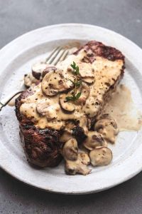 Mushroom Sauce for Steak | Creme De La Crumb