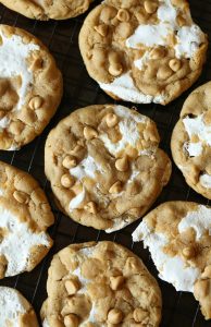 Gooey Fluffernutter Cookies | Cookies and Cups