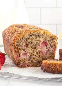 Strawberry Banana Bread – The BakerMama