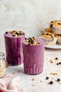 The Best Blueberry Smoothie (tastes like a muffin!)