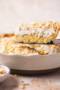 Coconut Cream Pie – Creme De La Crumb