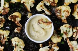 Roasted Cauliflower with Tahini Sauce – Eat With Your Eyes