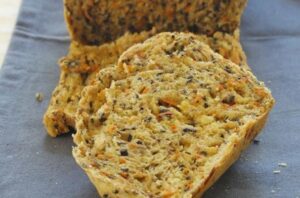Carrot-sesame seed bread – Eat With Your Eyes