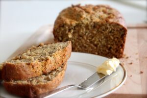 Whole Wheat Banana Bread with Walnuts – Eat With Your Eyes