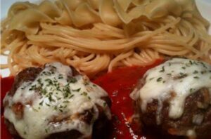 Extra Large Homemade Meatballs w Pasta – Eat With Your Eyes