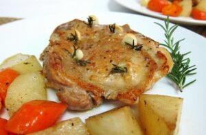 Chicken Thigh With Rosemary and Garlic – Eat With Your Eyes