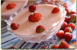 Strawberry Marshmallow Mousse – Eat With Your Eyes