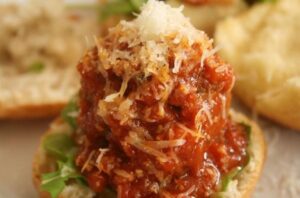 Meatball Sliders – Eat With Your Eyes
