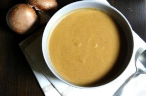 Cream of mushroom soup with smoked paprika and brown rice – Eat With Your Eyes