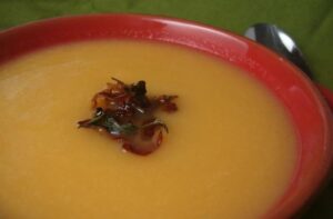 Cantaloupe Soup With Crispy Ham and Basil – Eat With Your Eyes