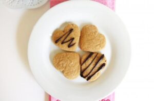 Heart Shape Peanut Butter Coookies – Eat With Your Eyes