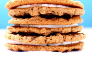 Homemade Oatmeal Cream Pies – Eat With Your Eyes