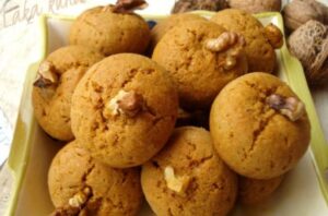 Medenjaci – Croatian Honey Spice Cookies – Eat With Your Eyes