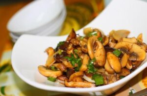 Stir Fry Mushrooms In Butter, Garlic And White Wine – Eat With Your Eyes