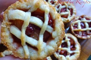 Strawberry-pineapple tartlets – Eat With Your Eyes